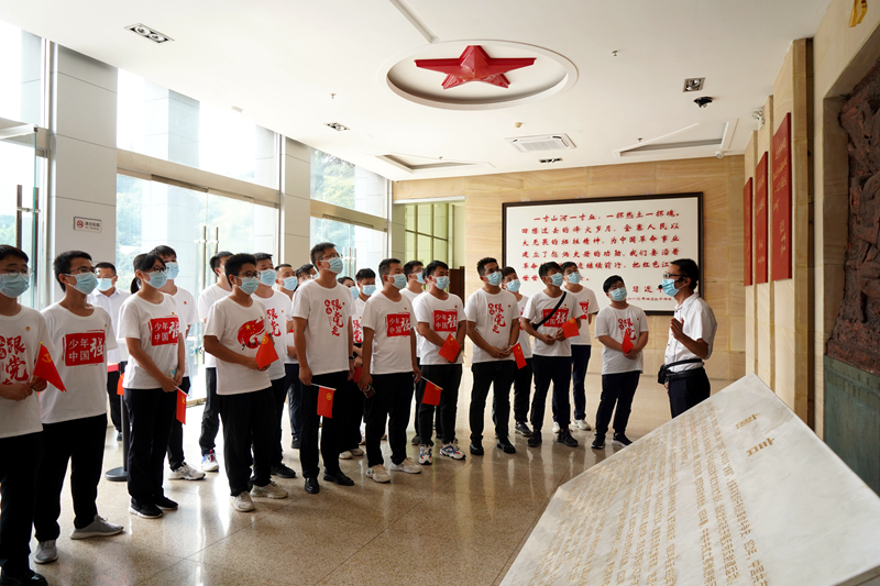 公司團委開展“喜迎二十大、永遠跟黨走、奮進新征程”主題團日活動7